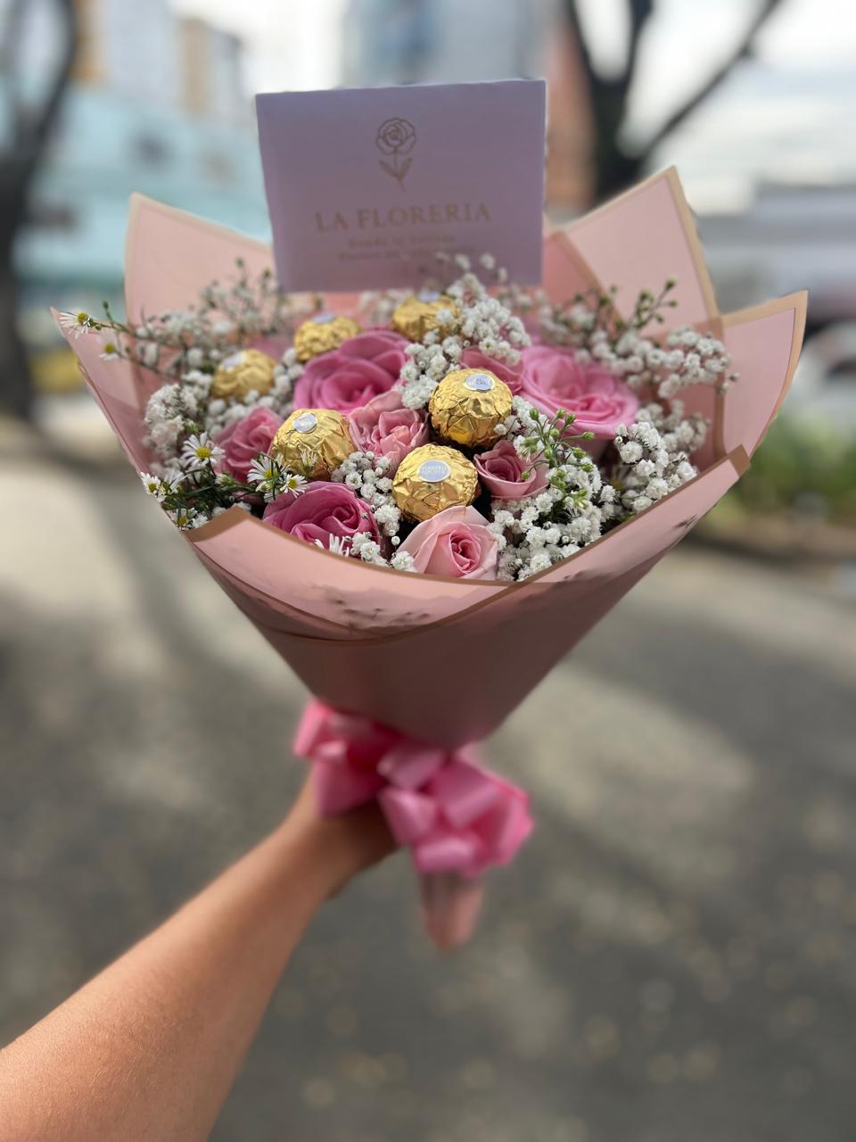 ✨ Ramo Rosas & Chocolates ✨